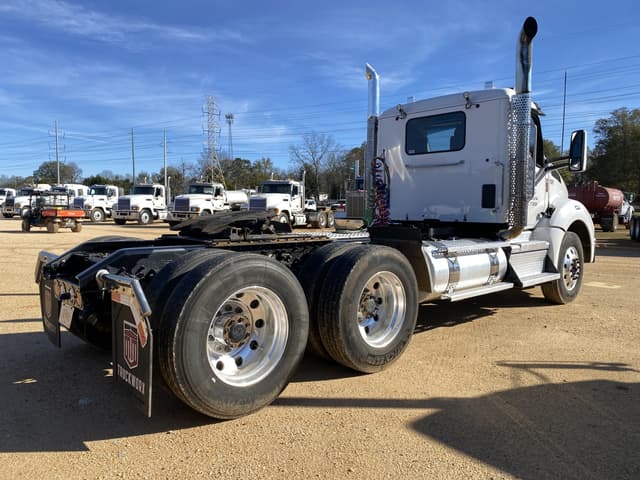 Image of Kenworth T880 equipment image 2