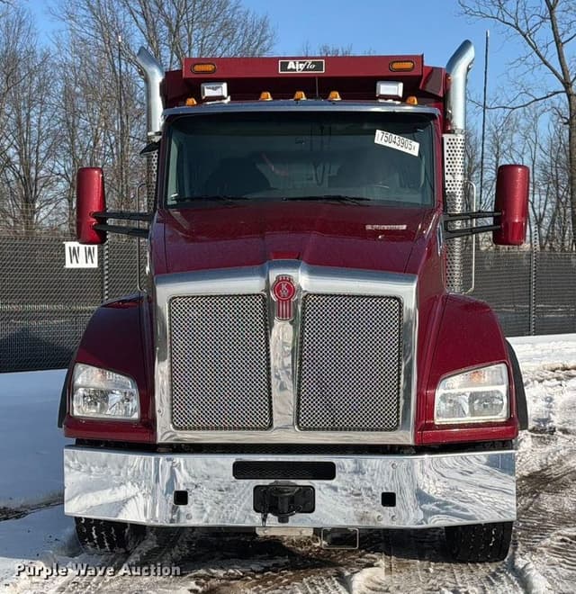 Image of Kenworth T880 equipment image 1