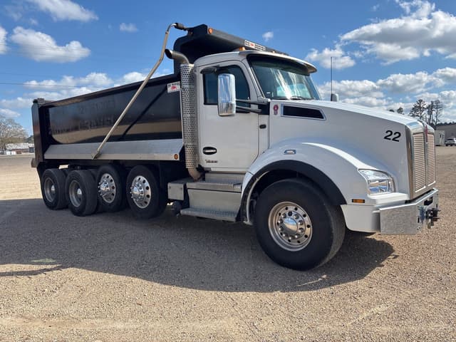 Image of Kenworth T880 equipment image 1