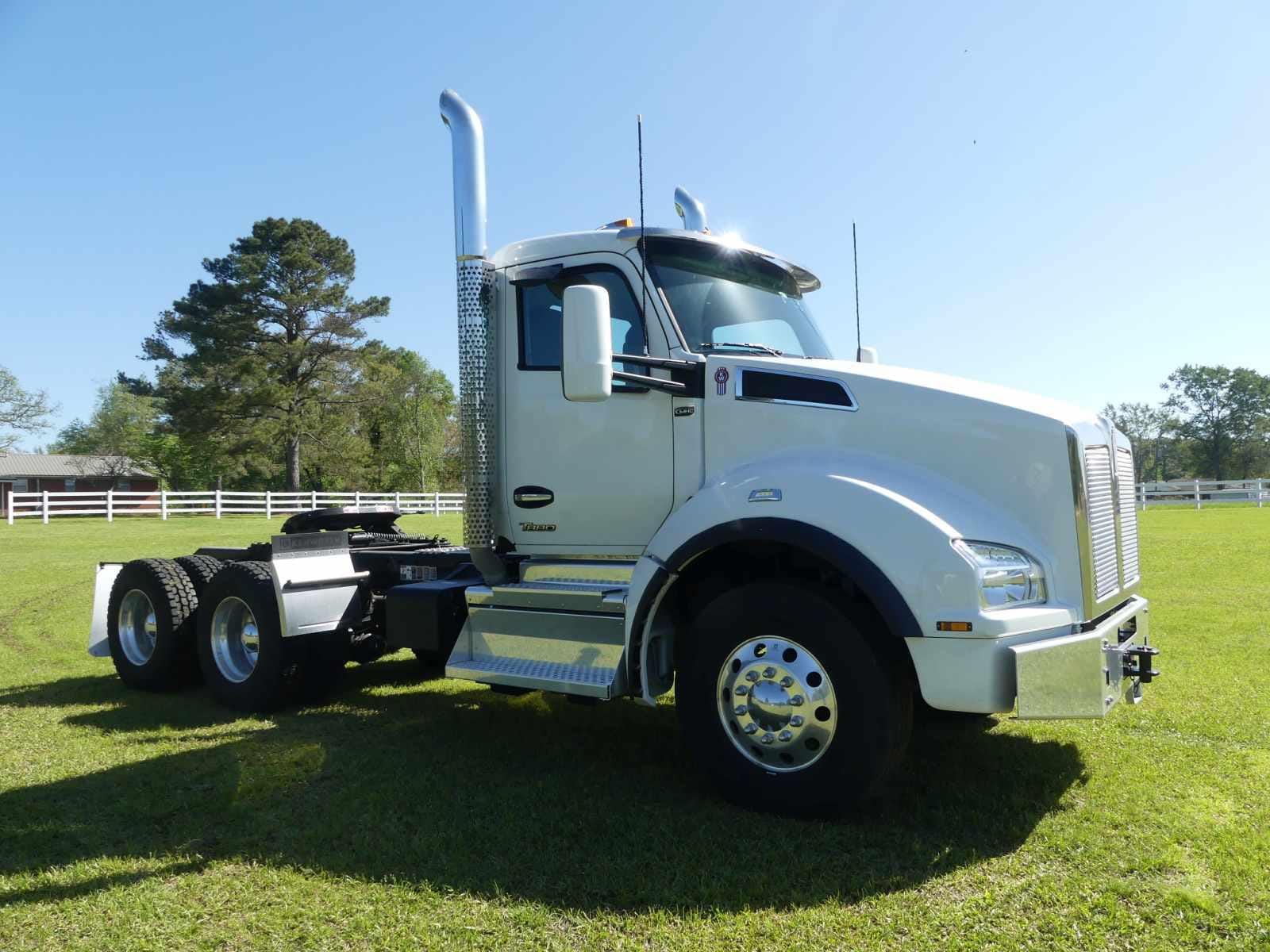 Main image Kenworth T880