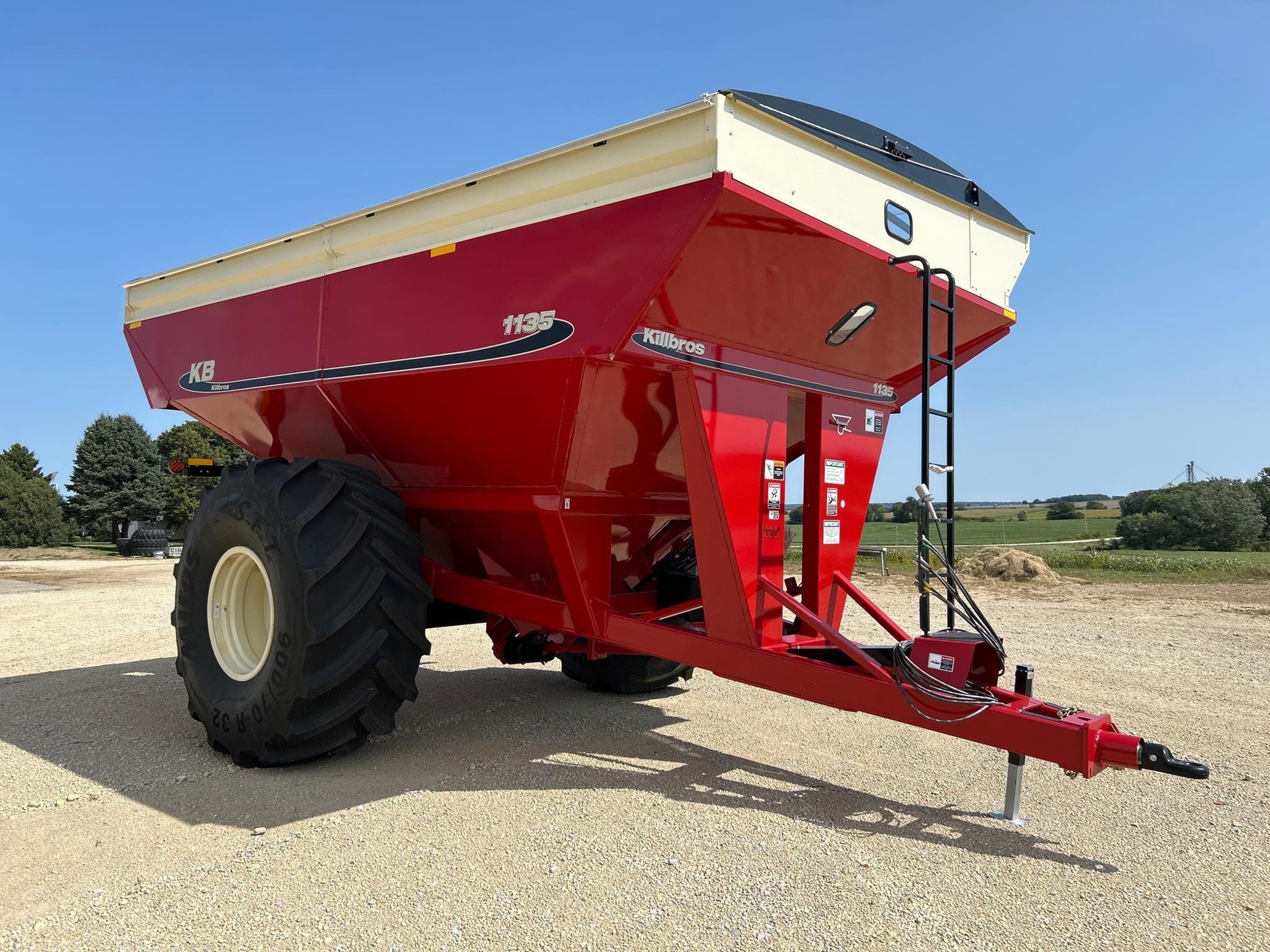 2024 Killbros 1135 Equipment Image0