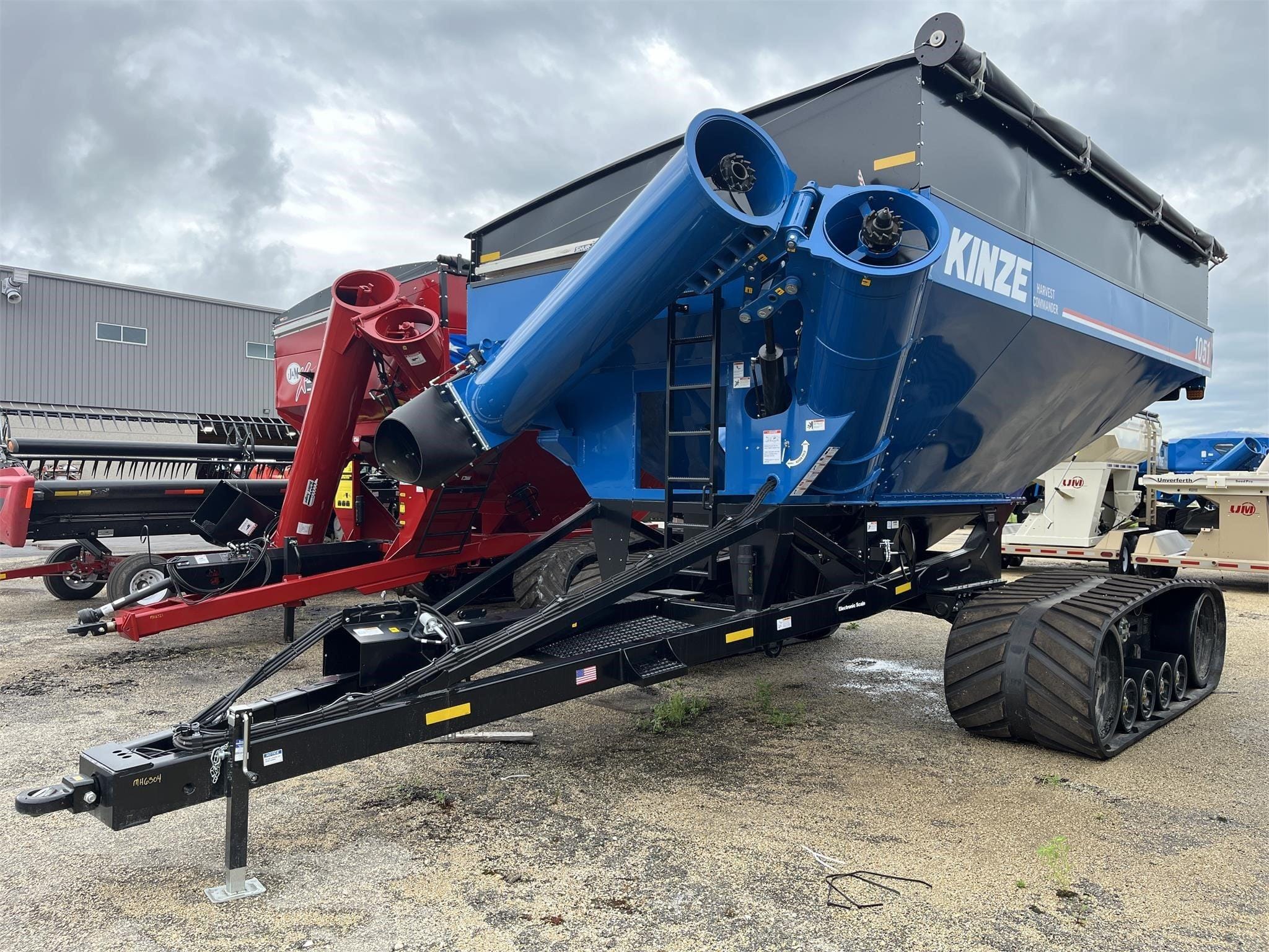 Main image Kinze 1051