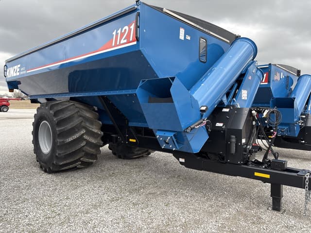 Image of Kinze 1121 equipment image 1