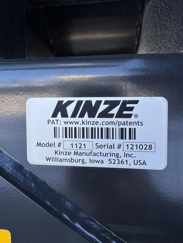 Image of Kinze 1121 equipment image 4