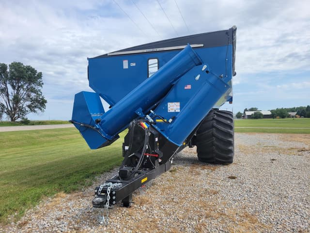 Image of Kinze 1121 equipment image 3