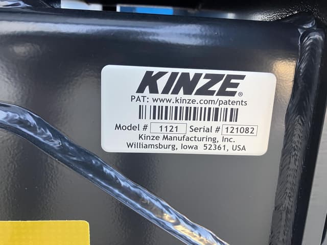 Image of Kinze 1121 equipment image 2