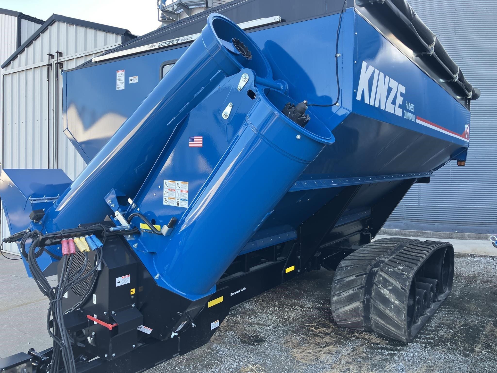 2024 Kinze 1121 Equipment Image0