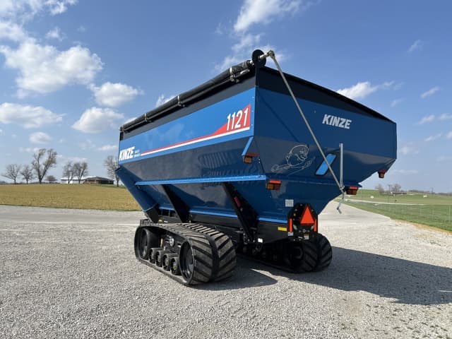 Image of Kinze 1121 equipment image 4