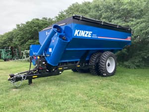 2024 Kinze 1121 Image