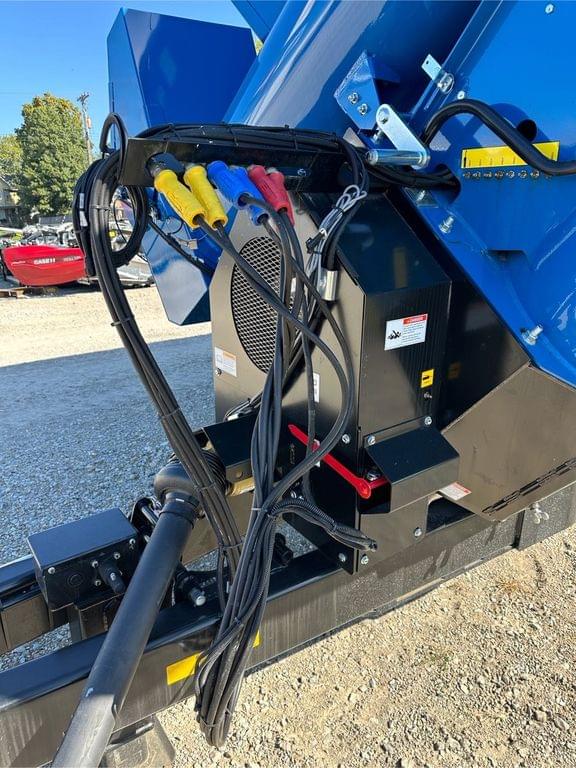 Image of Kinze 1121 equipment image 2