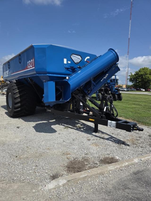 Image of Kinze 1321 equipment image 4
