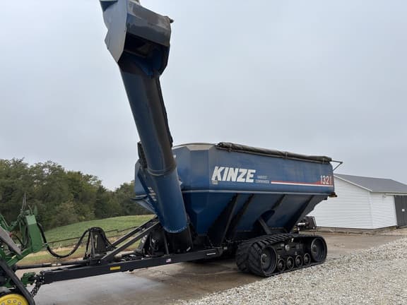 Image of Kinze 1321 equipment image 3