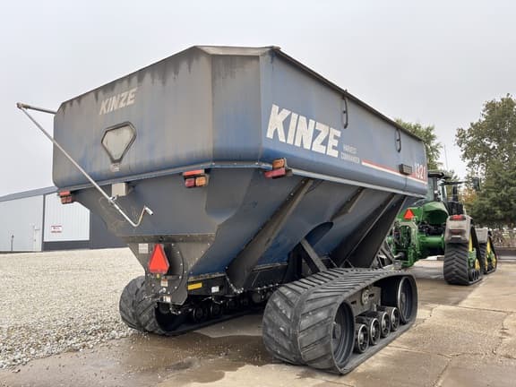 Image of Kinze 1321 equipment image 2