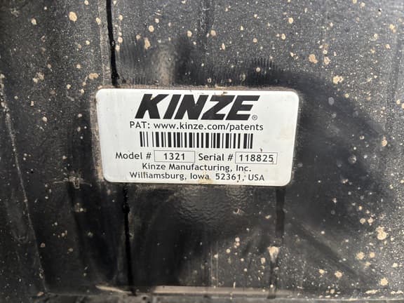 Image of Kinze 1321 equipment image 4
