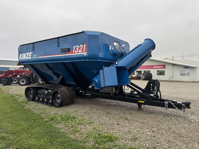 Image of Kinze 1321 equipment image 4