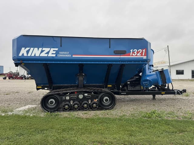 Image of Kinze 1321 equipment image 3