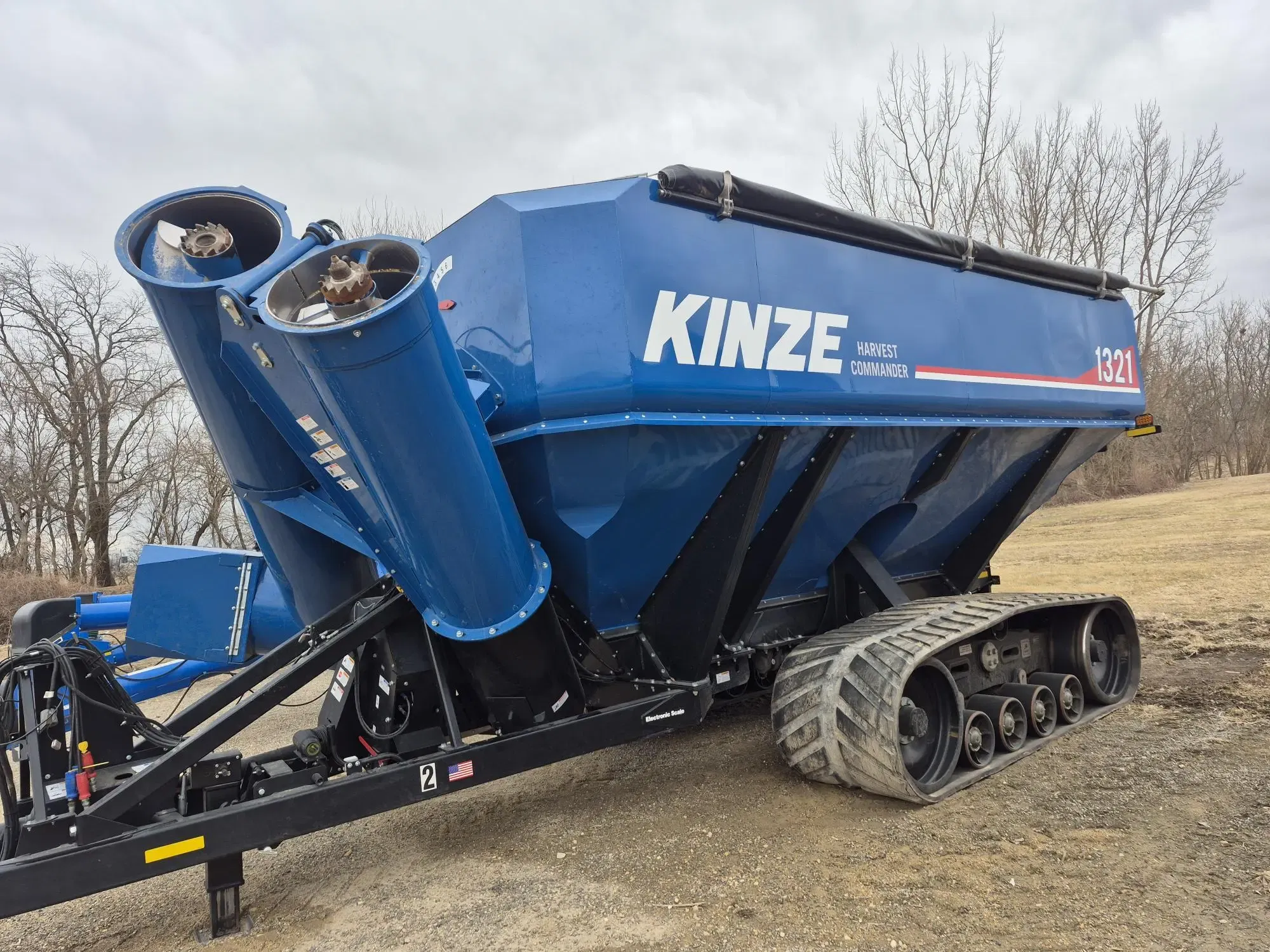 2024 Kinze 1321 Equipment Image0