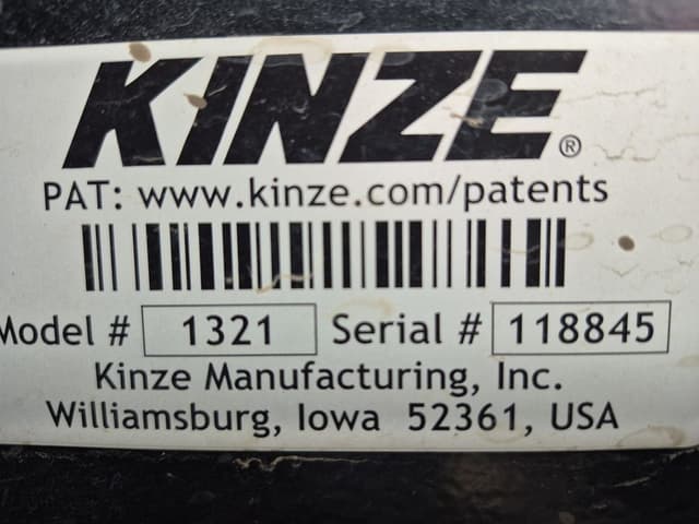 Image of Kinze 1321 equipment image 1