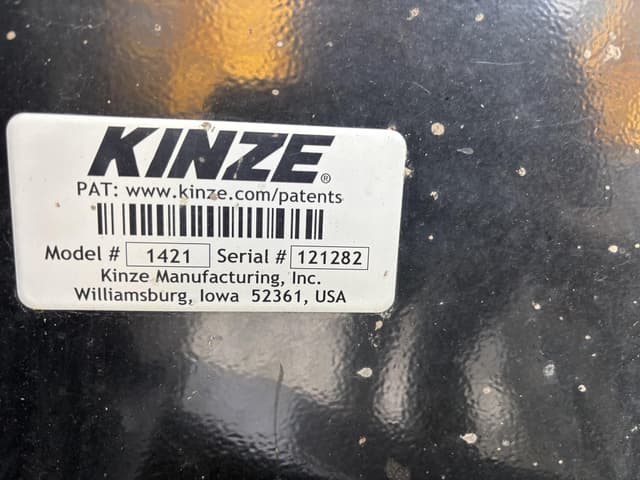 Image of Kinze 1421 equipment image 4