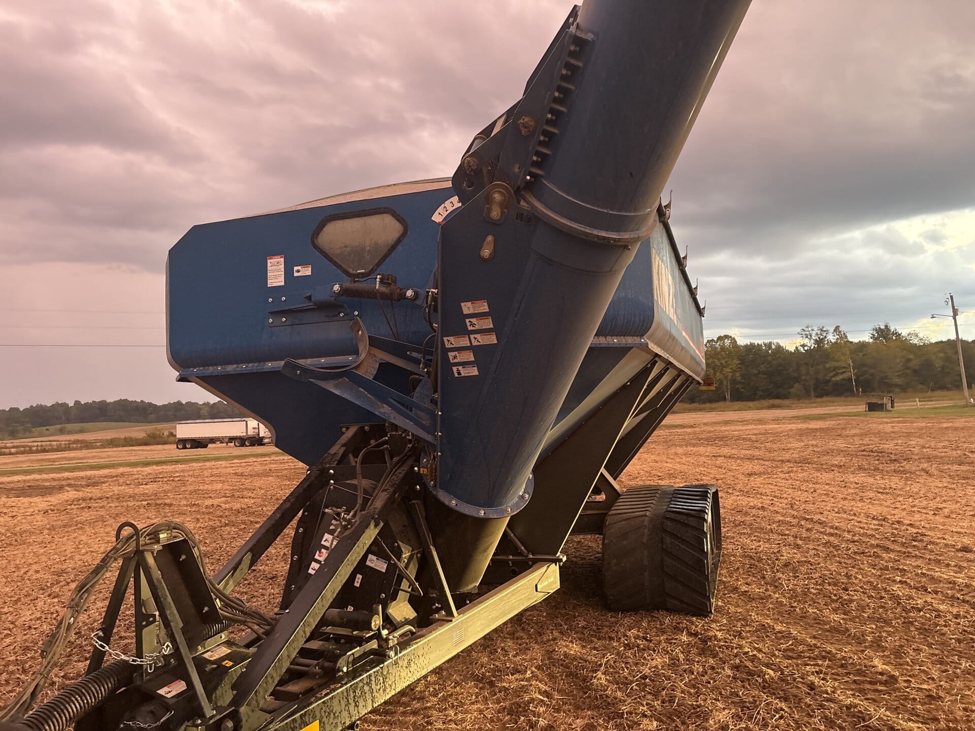 2024 Kinze 1421 Image