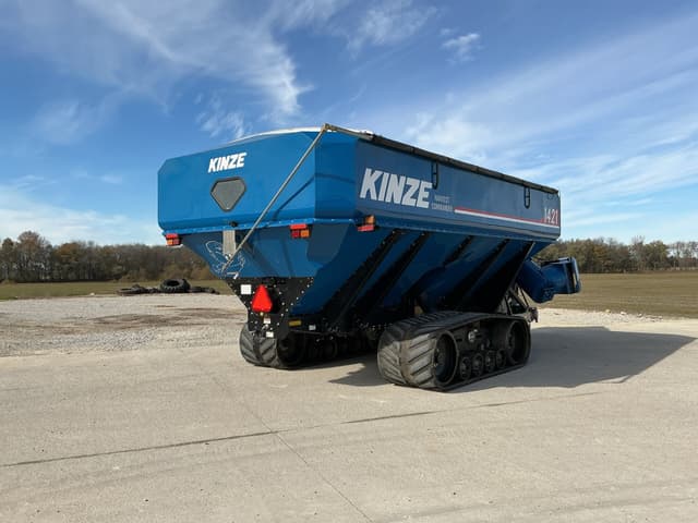 Image of Kinze 1421 equipment image 2