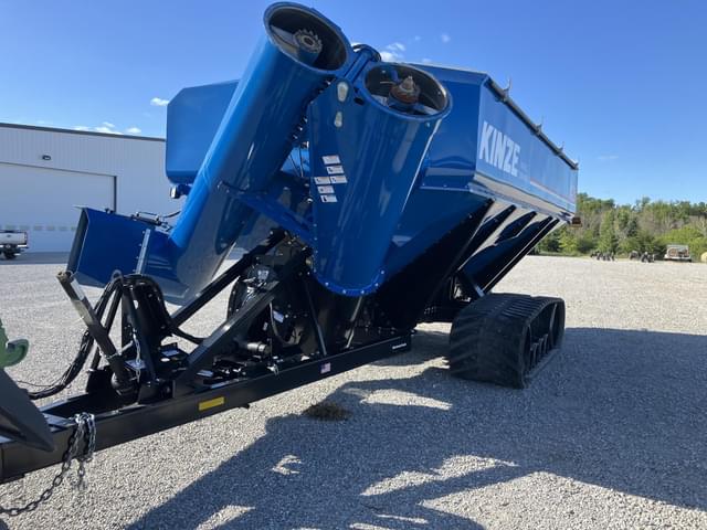 Image of Kinze 1421 equipment image 2