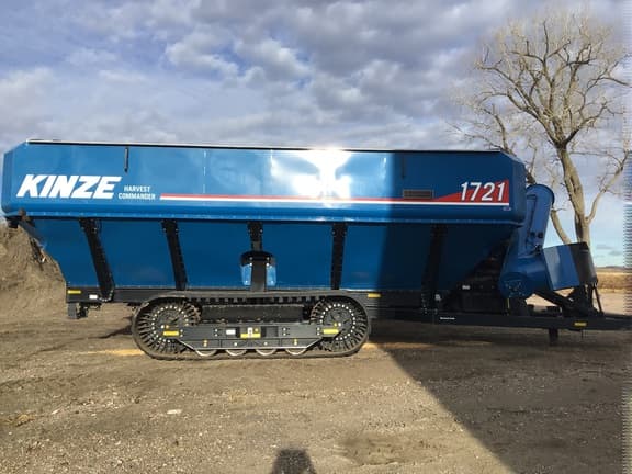 Image of Kinze 1721 equipment image 3