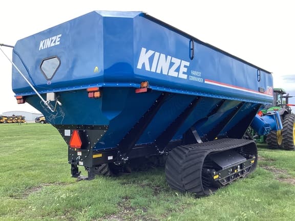Image of Kinze 1721 equipment image 2
