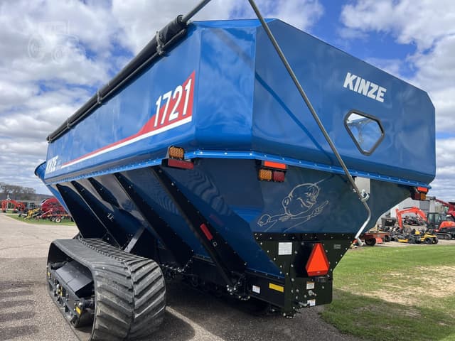 Image of Kinze 1721 equipment image 4