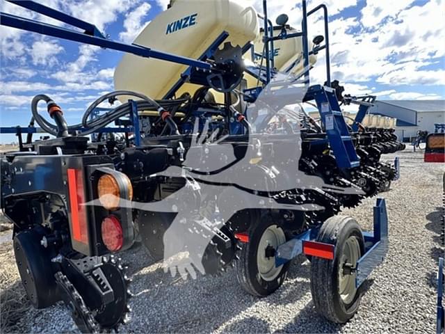 Image of Kinze 3505 equipment image 2