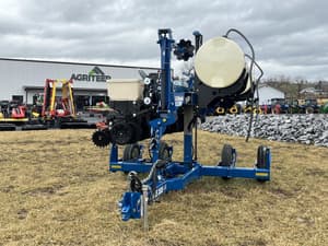 2024 Kinze 3505 Image