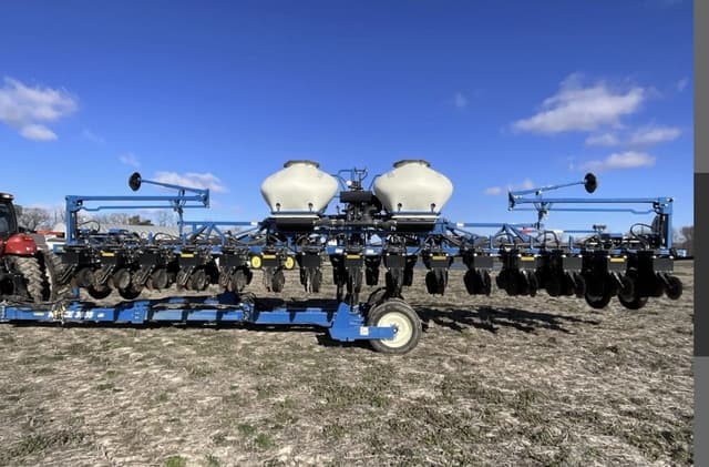 Image of Kinze 3605 equipment image 1