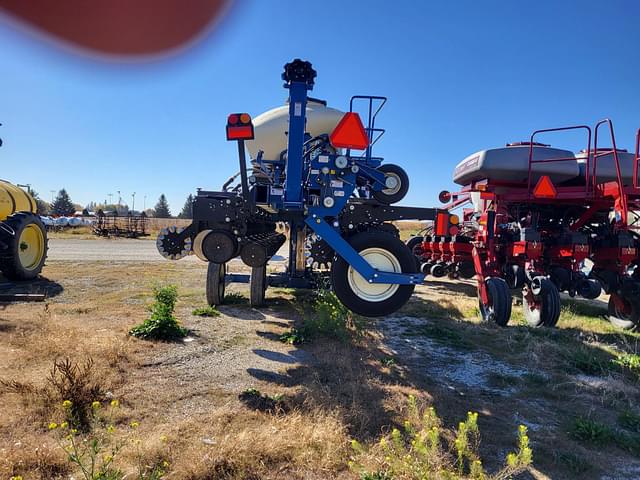 Image of Kinze 3605 equipment image 1