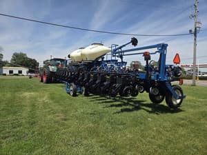 2024 Kinze 3605 Image