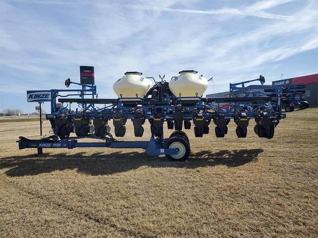 Image of Kinze 3605 equipment image 4