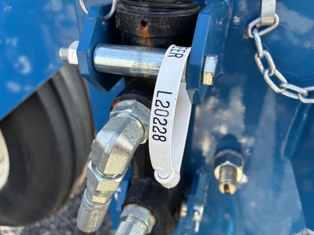 Image of Kinze 3665 equipment image 4