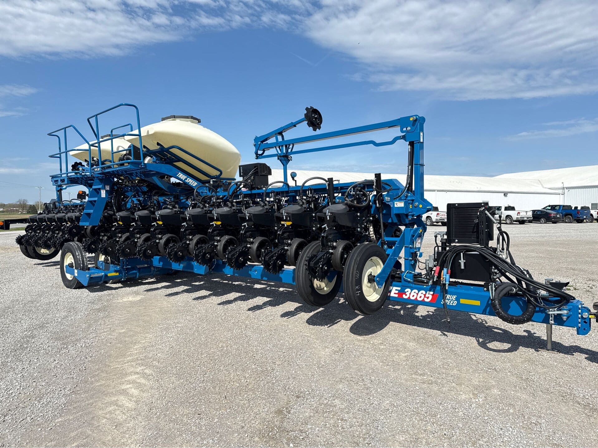 2024 Kinze 3665 Equipment Image0