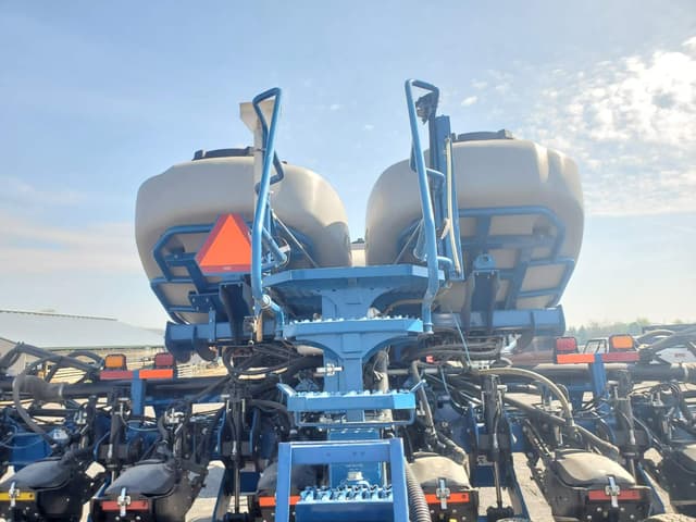 Image of Kinze 4905 equipment image 2