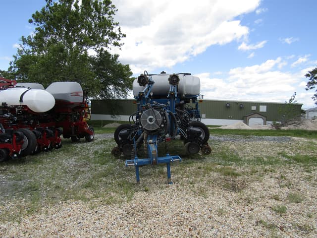 Image of Kinze 4905 equipment image 4