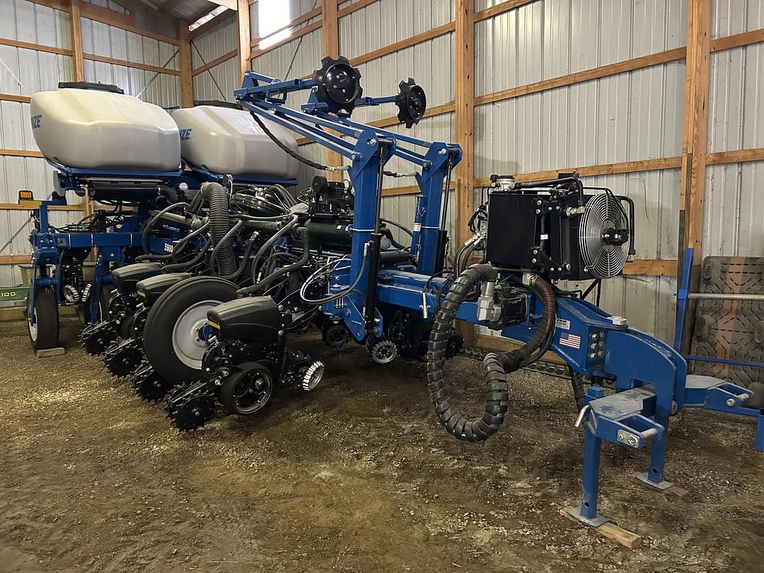 Image of Kinze 5900 Primary image