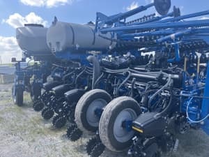 2024 Kinze 5900 Image