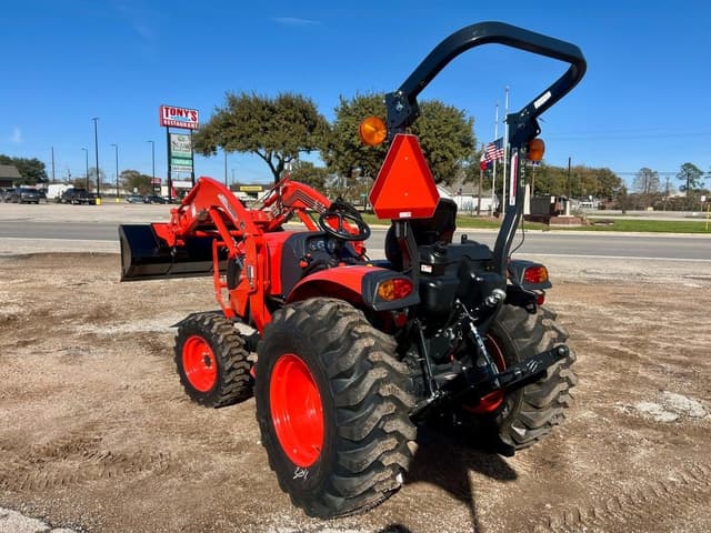 Image of Kioti CK3520 equipment image 3