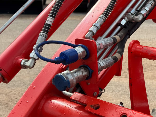 Image of Kioti CX2510 equipment image 1