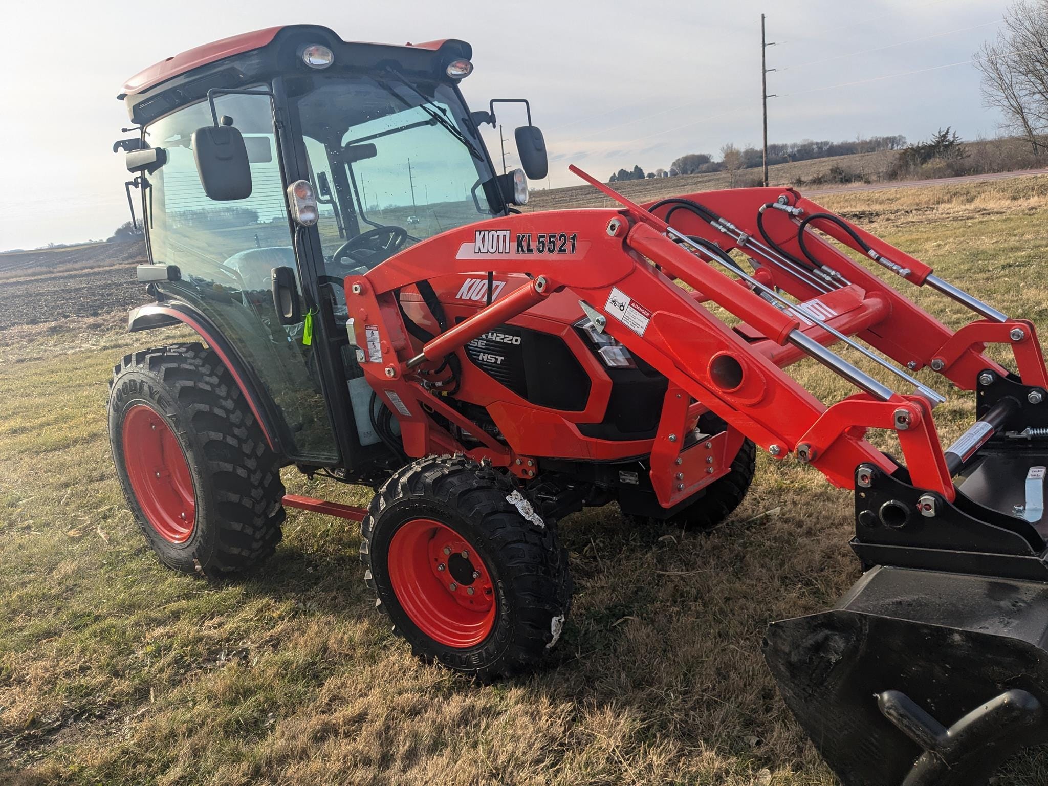 2024 Kioti DK4220SE Equipment Image0