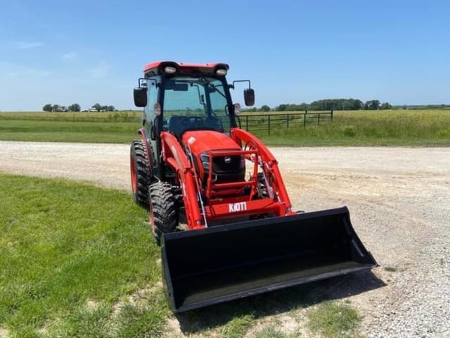 Image of Kioti DK4720SE HST equipment image 2