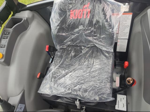 Image of Kioti DK5320HSE equipment image 4