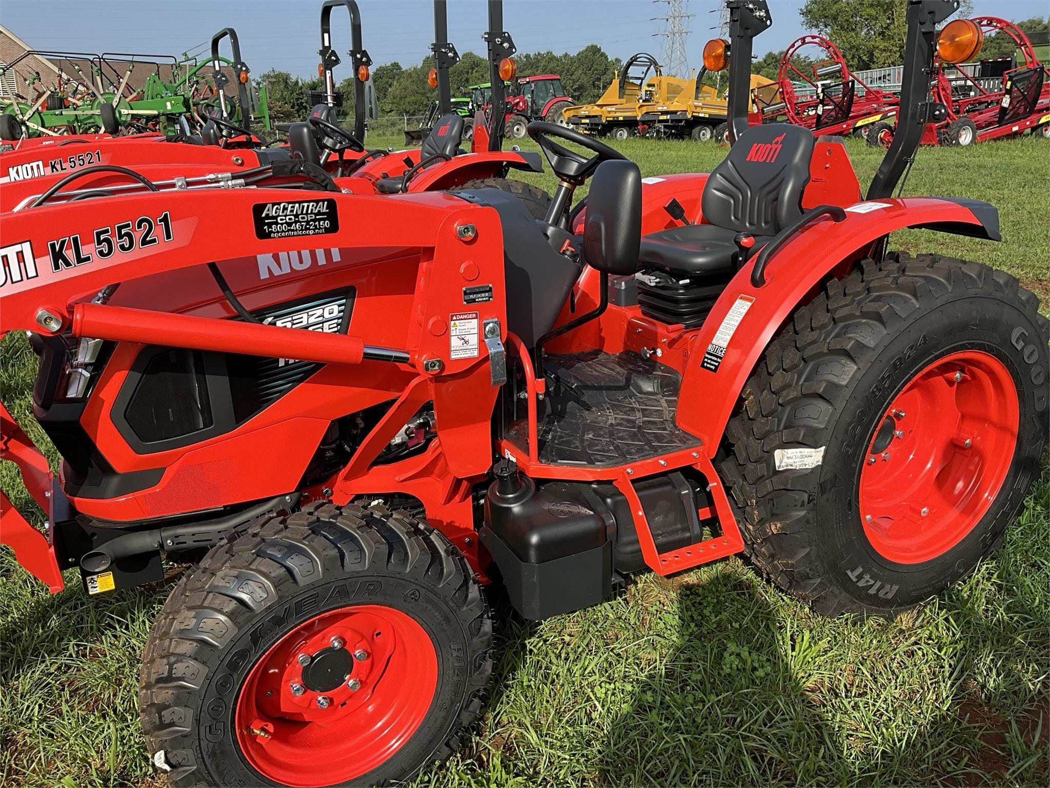 2024 Kioti DK5320HSE Equipment Image0