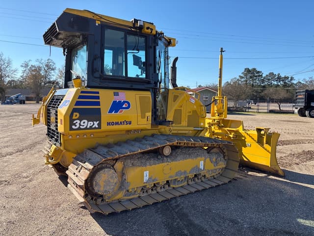 Image of Komatsu D39PX-24 equipment image 2