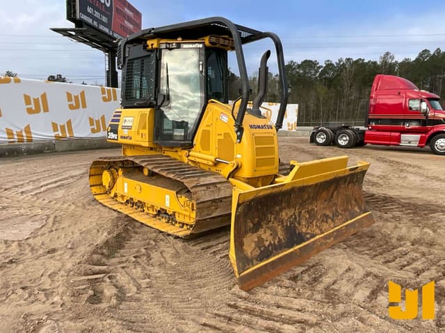 Image of Komatsu D39PX-24 equipment image 2