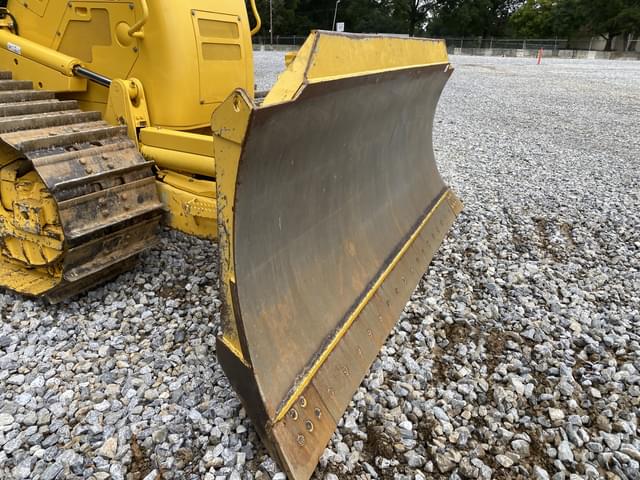 Image of Komatsu D61EXi-24 equipment image 4